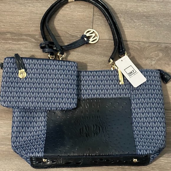 Brand New Michael Kors purse with additional smaller bag - Picture 2 of 2